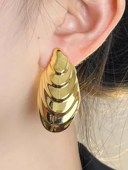Europa ir Amerika Naujos tendencijos auskarai Subtilūs apvalkalo formos auskarai moterims Perdėtos unikalios metalo papuošalų dovanos
