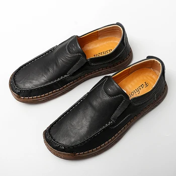 Vyriški rankų darbo odiniai batai Pavasario apvali galva Didelio dydžio laisvalaikio batai Slysta vaikščiojant Vairavimo loaferiai Zapatillas Informales